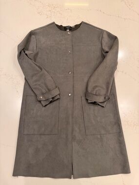 Tahari Women’s Large Gray Faux Suede Snap Front Coat Long Jacket Pocketed
